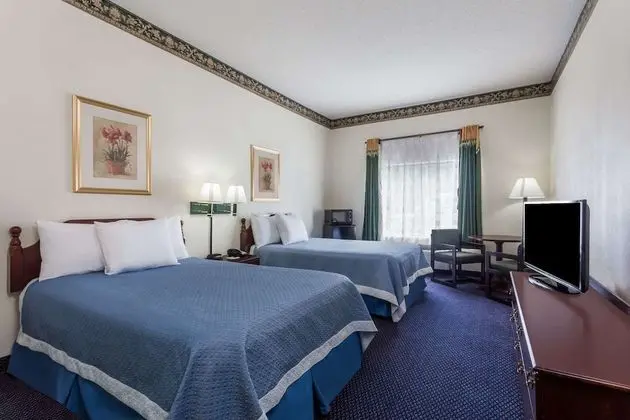 Oda, 2 Çift Kişilik Yatak, Sigara İçilmez