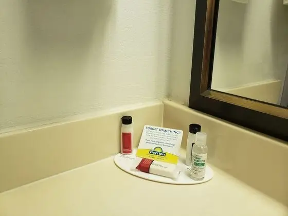 Oda, 1 Büyük (Queen) Boy Yatak, Engellilere Uygun, Sigara İçilmez