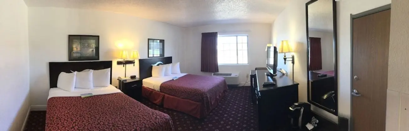 Oda, 2 Büyük (Queen) Boy Yatak, Sigara İçilmez