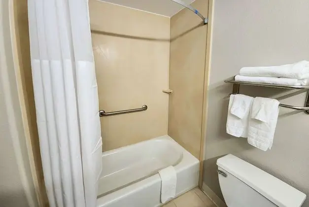Standard Oda, 1 En Büyük (King) Boy Yatak, Sigara İçilmez, Buzdolabı ve Mikrodalga