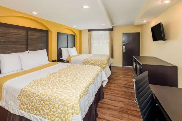 Oda, 2 Büyük (Queen) Boy Yatak, Sigara İçilmez