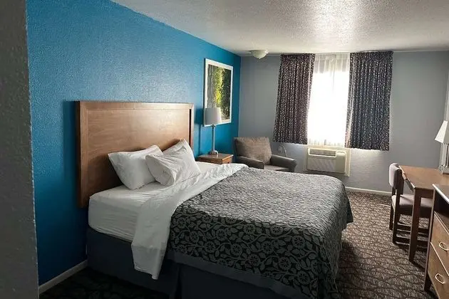 Oda, 1 En Büyük (King) Boy Yatak, Sigara İçilmez, Sıcak Su Küveti