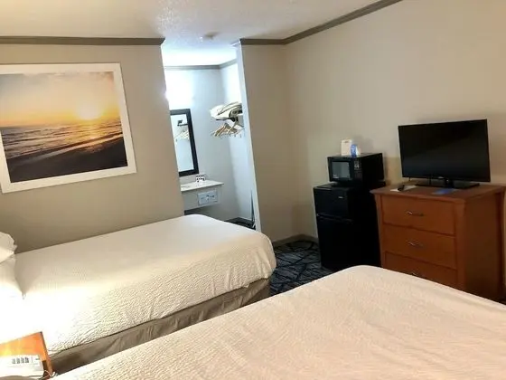 Tek Büyük Yataklı Oda, 2 Çift Kişilik Yatak