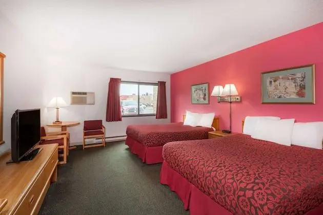 Standard Oda, 2 Büyük (Queen) Boy Yatak, Sigara İçilebilir