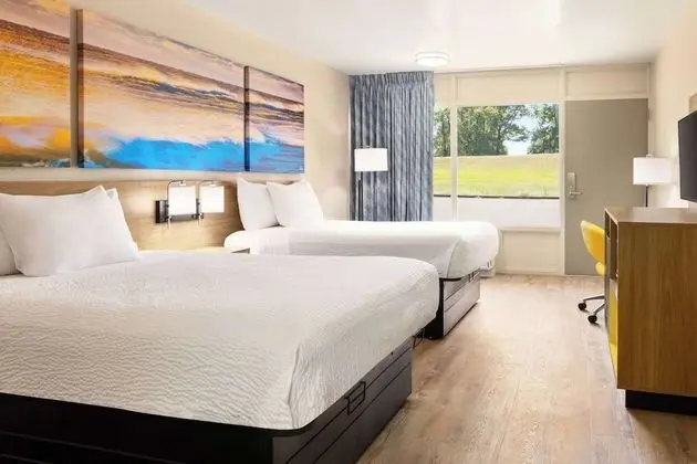 Tek Büyük Yataklı Oda, 2 Çift Kişilik Yatak