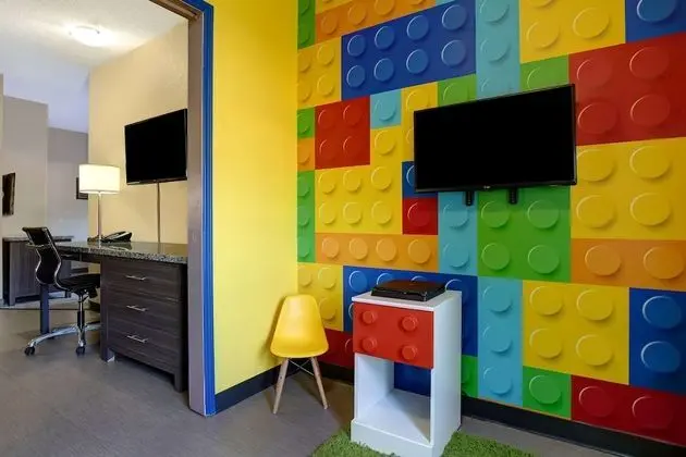 Süit (Kid Zone Theme)