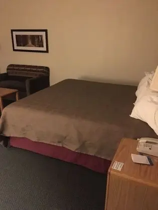 Oda, 1 En Büyük (King) Boy Yatak, Sıcak Su Küveti (Sofa Bed)