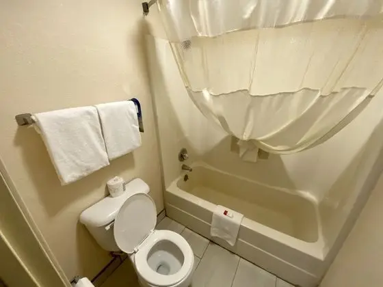 Standard Oda, 2 Büyük (Queen) Boy Yatak, Sigara İçilebilir