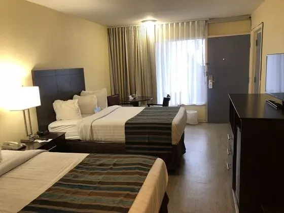 Oda, 2 Çift Kişilik Yatak, Sigara İçilmez (First Floor)