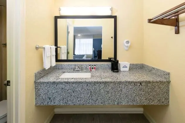 Oda, 2 Çift Kişilik Yatak, Sigara İçilmez (First Floor)