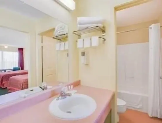 Oda, 1 En Büyük (King) Boy Yatak, Buzdolabı ve Mikrodalga