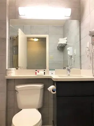Oda, 2 Büyük (Queen) Boy Yatak, Sigara İçilmez