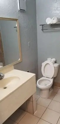 Tek Büyük Yataklı Oda, 2 Çift Kişilik Yatak