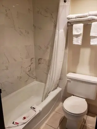 Süit, 1 Yatak Odası, Sigara İçilmez (2 Queens and 1 King Bed)