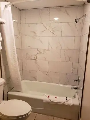 Süit, 1 Yatak Odası, Sigara İçilmez (2 Queens and 1 King Bed)