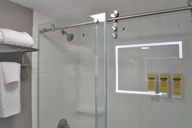 Standard Oda, 1 En Büyük (King) Boy Yatak, Sigara İçilmez, Mutfak (Shower Only)