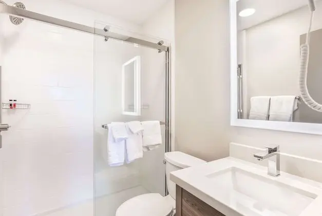 Süit, 2 Yatak Odası, Sigara İçilmez (1 King Bed & 2 Queen Beds)