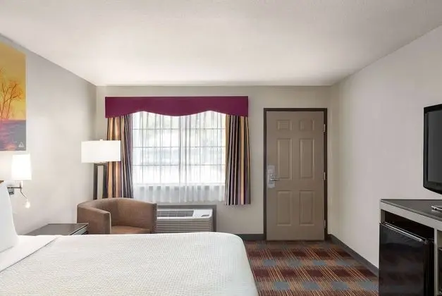 Standard Room, 2 Queen Beds, Non- Smoking