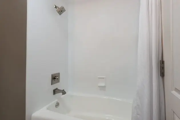 Business King Room