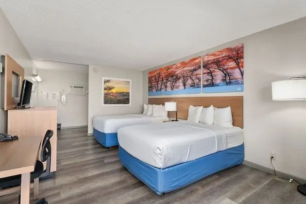 Oda, 2 Çift Kişilik Yatak, Engellilere Uygun, Sigara İçilmez