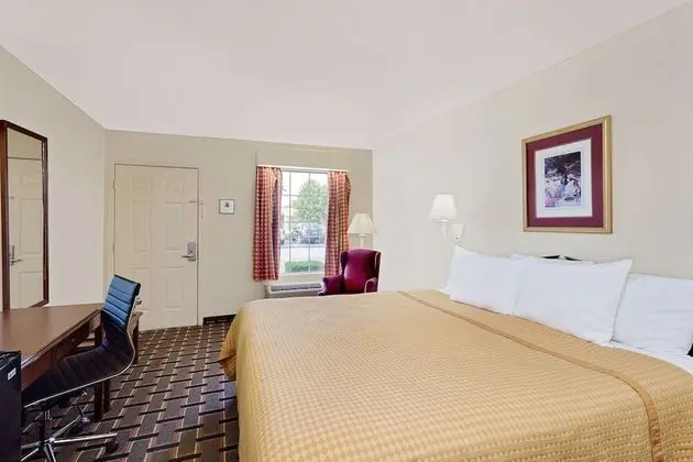 Oda, 1 En Büyük (King) Boy Yatak, Engellilere Uygun, Sigara İçilmez