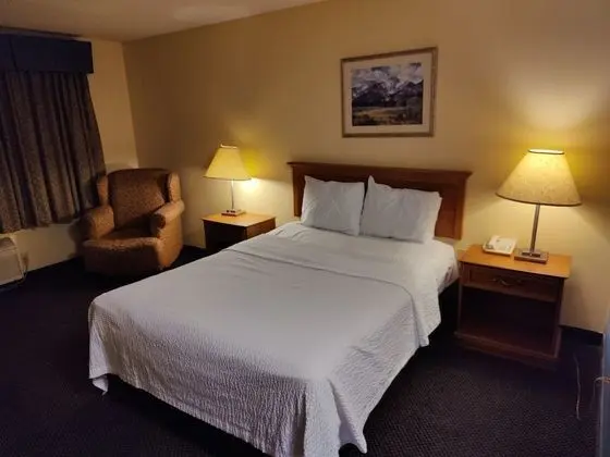 Standard Oda, 1 Büyük (Queen) Boy Yatak, Sigara İçilebilir