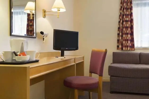 Oda, 2 Tek Kişilik Yatak, Sigara İçilmez