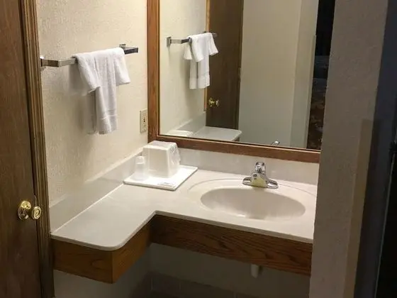 Oda, 1 En Büyük (King) Boy Yatak, Engellilere Uygun, Sigara İçilmez