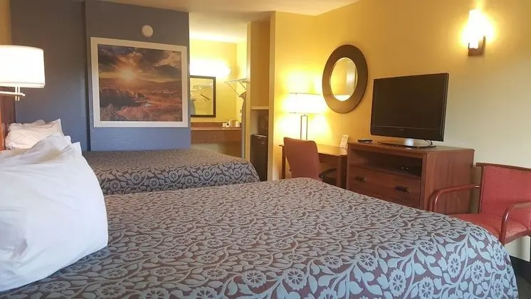 Oda, 2 Büyük (Queen) Boy Yatak, Sigara İçilmez