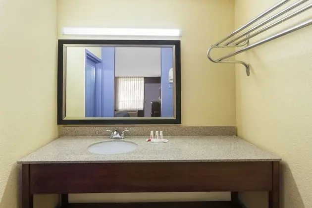 Oda, 2 Büyük (Queen) Boy Yatak, Sigara İçilmez