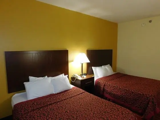 Oda, 2 Büyük (Queen) Boy Yatak, Sigara İçilmez