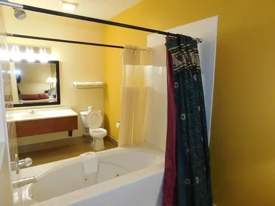 Süit, 1 En Büyük (King) Boy Yatak, Sigara İçilmez