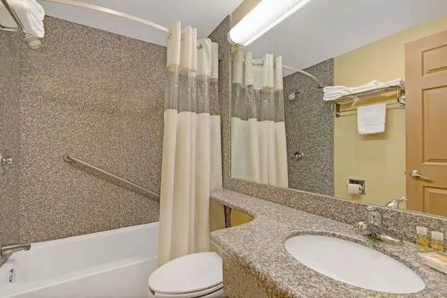 Standard Oda, 1 Büyük (Queen) Boy Yatak, Sigara İçilebilir