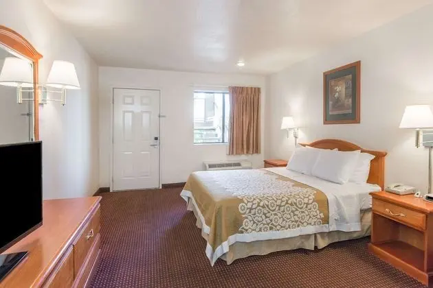 Oda, 1 Büyük (Queen) Boy Yatak, Sigara İçilmez