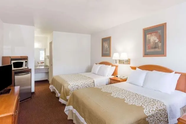 Oda, 2 Büyük (Queen) Boy Yatak, Sigara İçilmez