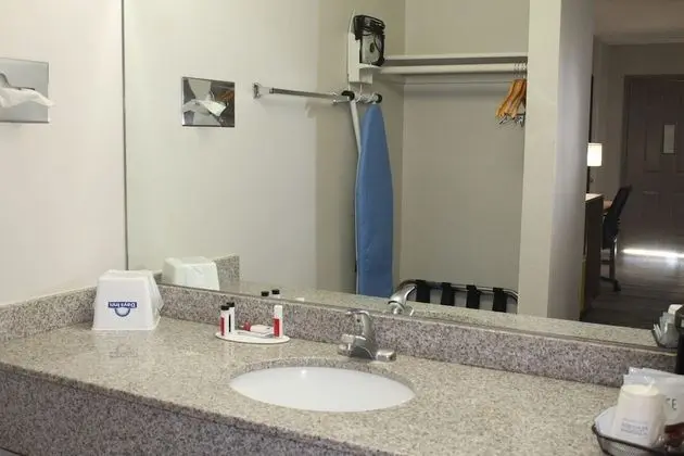 Oda, 2 Büyük (Queen) Boy Yatak, Sigara İçilmez