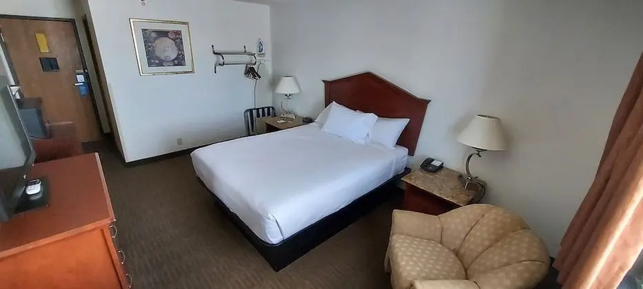 Oda, 1 Büyük (Queen) Boy Yatak, Sigara İçilmez