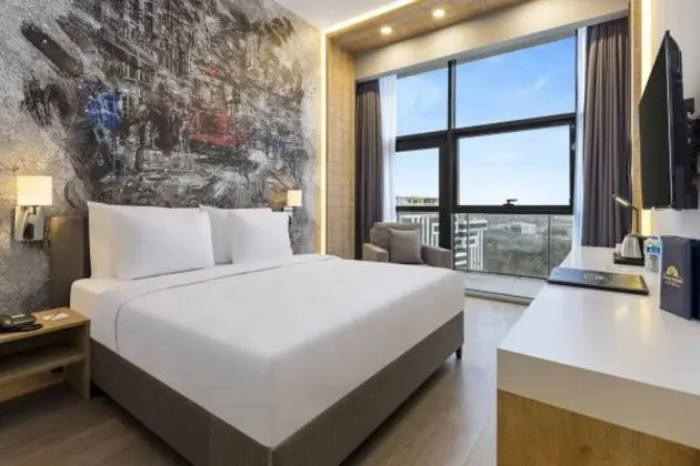 Superior Room With King Bed