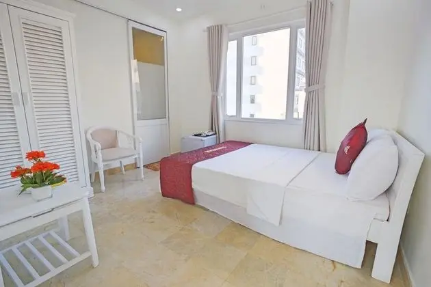 Deluxe Tek Büyük veya İki Ayrı Yataklı Oda, Özel Banyo, Plaj Kenarı