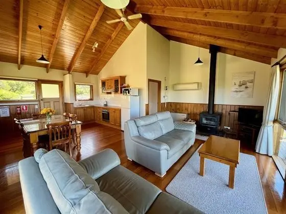 Kır Evi, 2 Yatak Odası (Two Level Gumnut  with Woodfire)