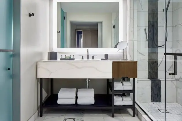 Oda, 1 En Büyük (King) Boy Yatak, Sigara İçilmez, Balkon