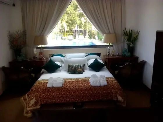 Luxury Dört Kişilik Oda, Havuz Kenarı