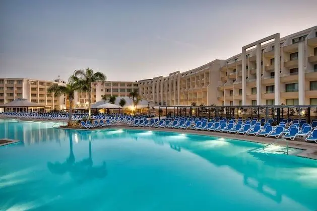 Executive lounge access, Double or Twin room (Pool View)