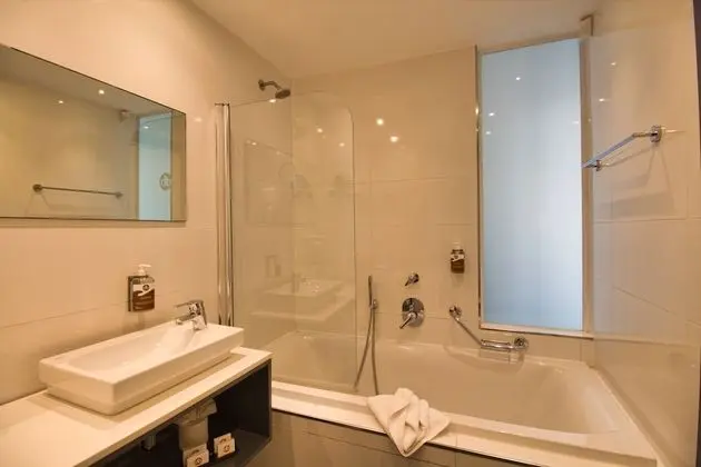 Executive lounge access, Double or Twin room (Pool View)
