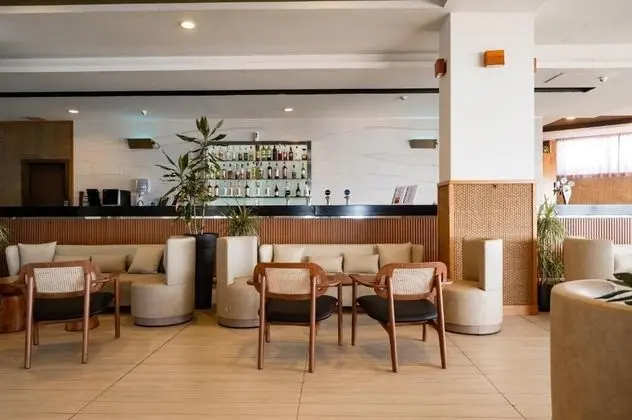 Executive lounge access, Double or Twin room (Pool View)