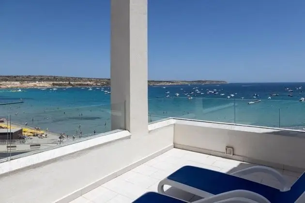 Tek Büyük veya İki Ayrı Yataklı Oda, Teras, Deniz Manzaralı