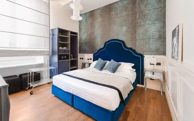 Standard Tek Büyük veya İki Ayrı Yataklı Oda