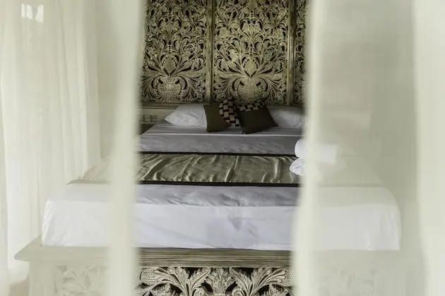 Sunrise Room