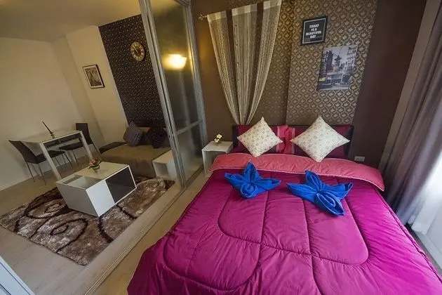 1 Bedroom Condo