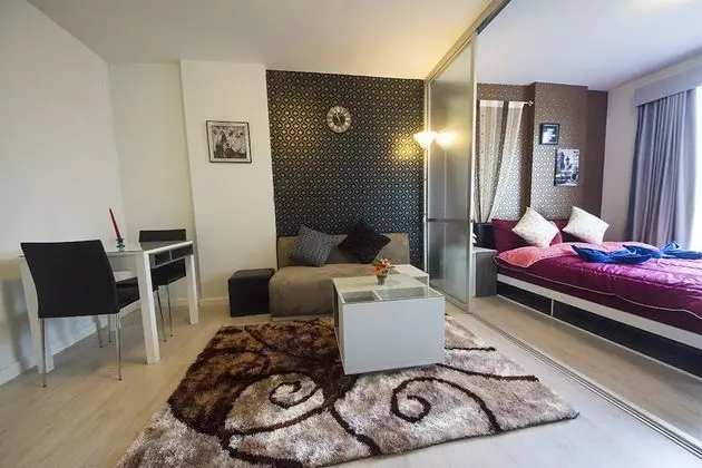 1 Bedroom Condo